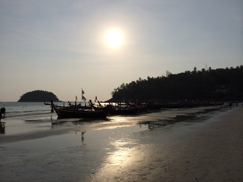 Sonnenuntergang am Kata Beach. Foto: Bianca Garloff