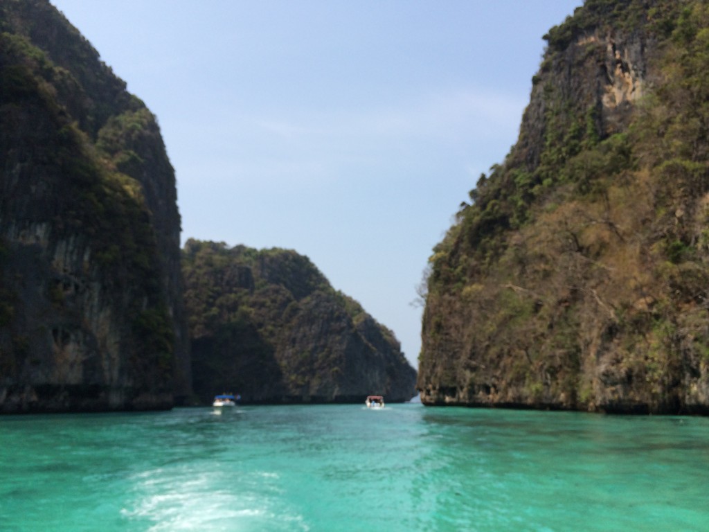 Smaragdgrün: eine Bucht auf Koh Phi Phi